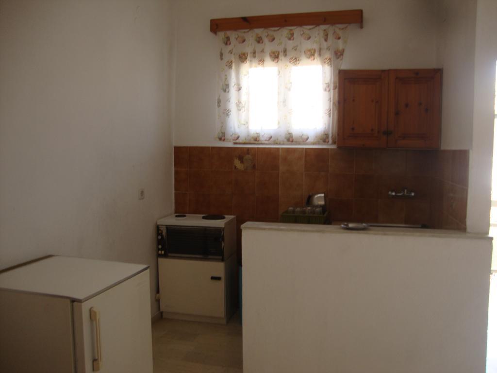 Alex Apartments Roda  Exterior photo