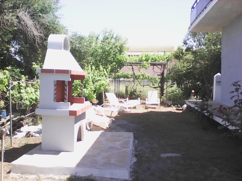 Alex Apartments Roda  Exterior photo
